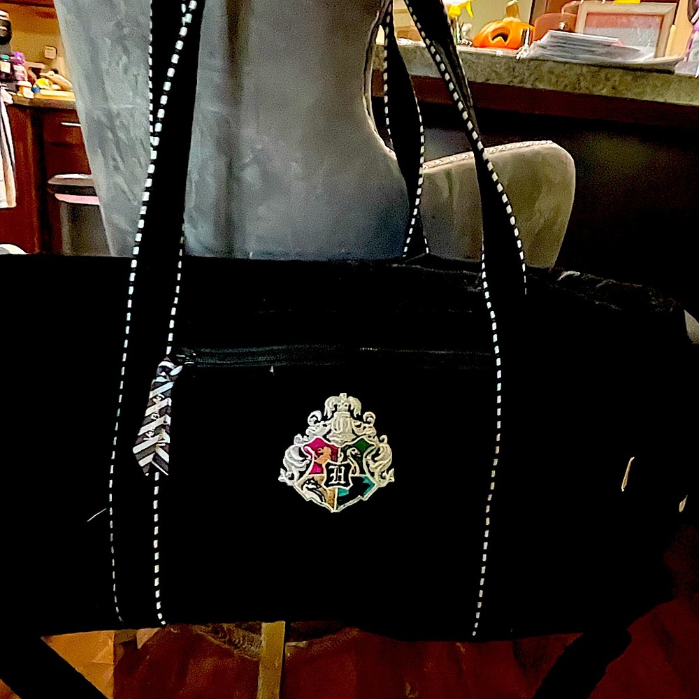 VERA BRADLEY HARRY POTTER DUFFLE BAG🪄